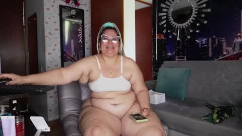 Kristen online show from February 4, 4:08 pm