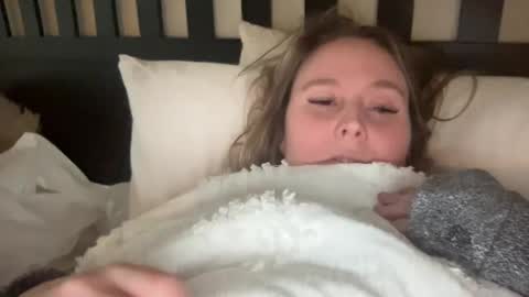 Kristi 3 online show from December 6, 9:35 pm