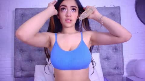 Snapshot of kristin_ramirez chatting on November 29, 5:27 pm Kristin online show from November 29, 5:27 pm