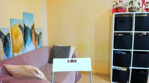 Christina online show from October 13, 8:03 am