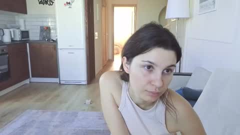 Snapshot of kristinedean chatting on November 17, 7:25 am Kristi online show from November 17, 7:25 am