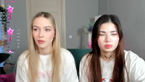 Snapshot of kristy_babe chatting on December 8, 9:41 pm Kristy and Alice online show from December 8, 9:41 pm