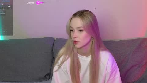 Snapshot of kristy_babe chatting on February 7, 7:59 pm Kristy and Alice online show from February 7, 7:59 pm