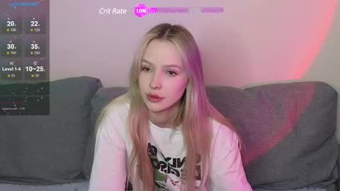 Snapshot of kristy_babe chatting on February 8, 10:19 pm Kristy and Alice online show from February 8, 10:19 pm