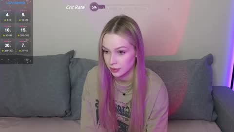 Snapshot of kristy_babe chatting on February 27, 10:09 pm Kristy and Alice online show from February 27, 10:09 pm