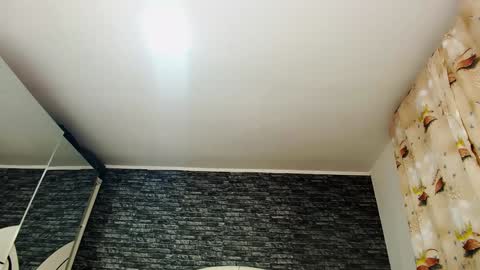 krystal desire online show from December 23, 6:05 pm