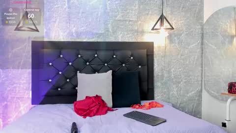 Kystal Taylor online show from September 30, 11:26 am