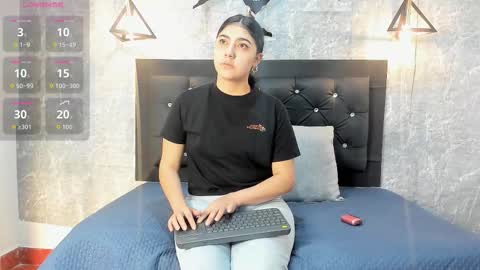 Kystal Taylor online show from November 3, 11:33 am