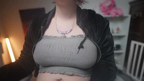 Krystal Syx online show from February 3, 4:57 am