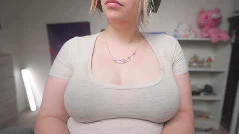 Krystal Syx online show from October 2, 5:20 pm