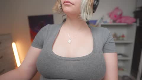 Krystal Syx online show from November 15, 10:37 pm