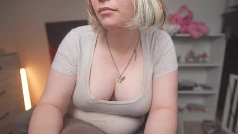 Krystal Syx online show from November 28, 12:57 am