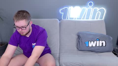 WebcamWhore online show from December 7, 8:11 am