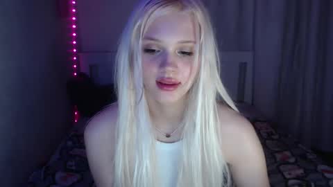 Emilia online show from February 24, 1:57 am