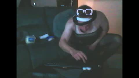 Snapshot of kulinky6969 chatting on December 12, 6:21 pm kulinky6969 online show from December 12, 6:21 pm