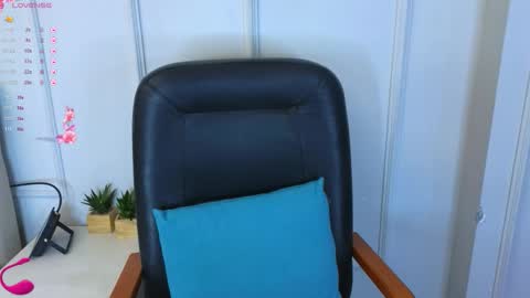 Ren online show from October 8, 1:42 pm