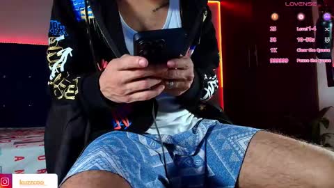 kuzzcoo online show from October 14, 3:29 am