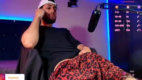 kuzzcoo online show from November 27, 2:41 pm