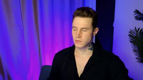 Snapshot of kyle_4u chatting on December 28, 6:39 am Kyle online show from December 28, 6:39 am