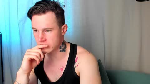 Snapshot of kyle_4u chatting on January 29, 5:51 am Kyle online show from January 29, 5:51 am