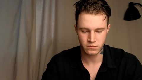 Snapshot of kyle_4u chatting on February 6, 5:57 am Kyle online show from February 6, 5:57 am