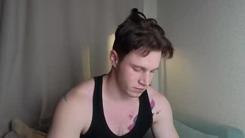 Snapshot of kyle_4u chatting on February 13, 5:44 pm Kyle online show from February 13, 5:44 pm