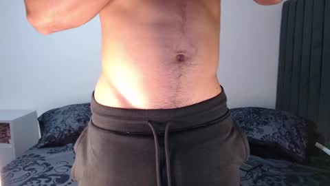 Snapshot of kyle_collinz chatting on February 22, 3:34 am Kyle collinz online show from February 22, 3:34 am