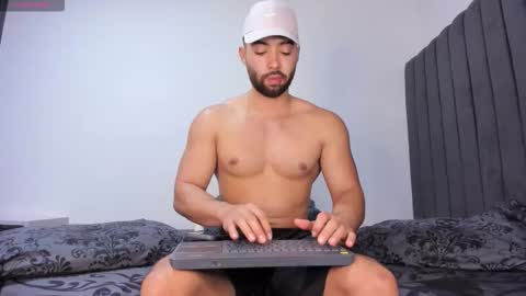 Snapshot of kyle_collinz chatting on October 5, 8:51 pm Kyle collinz online show from October 5, 8:51 pm