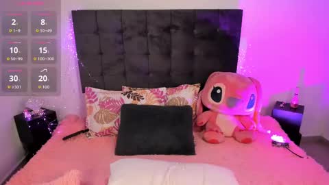 Kylie  online show from October 22, 10:20 pm