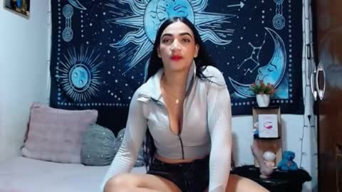 Snapshot of kylie_capricorn chatting on September 19, 9:15 pm kylie online show from September 19, 9:15 pm