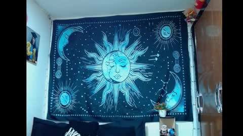 Snapshot of kylie_capricorn chatting on November 28, 9:50 pm kylie online show from November 28, 9:50 pm