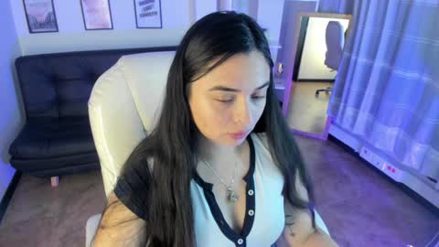 kylie online show from December 11, 1:17 pm