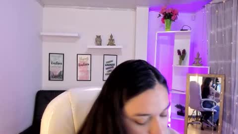 kylie online show from September 22, 1:24 pm