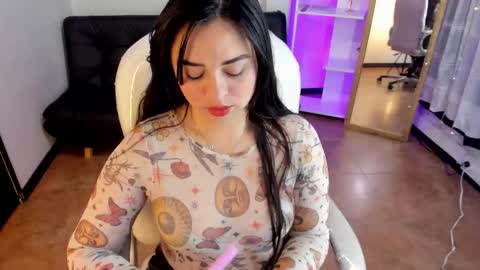 kylie online show from October 18, 1:34 pm