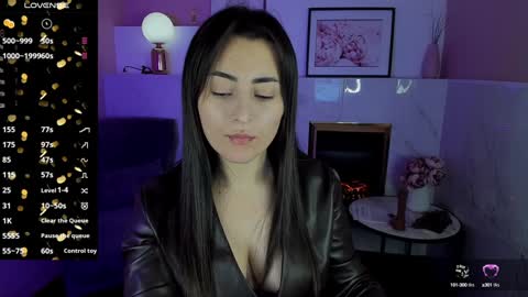 Snapshot of kylie_mellow chatting on January 12, 11:28 am Kylie online show from January 12, 11:28 am