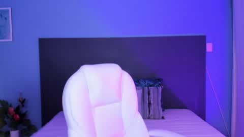 Kylie Reyes  online show from December 4, 8:07 pm