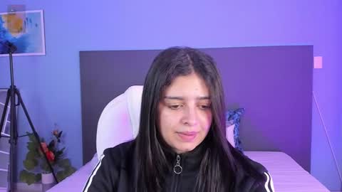 Kylie Reyes  online show from December 9, 7:07 pm