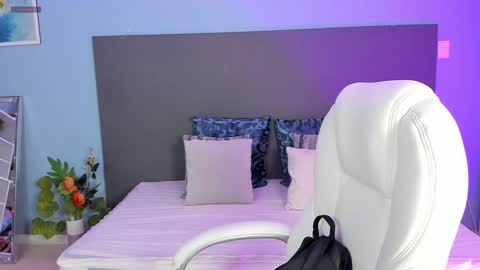 Kylie Reyes  online show from December 12, 7:48 pm