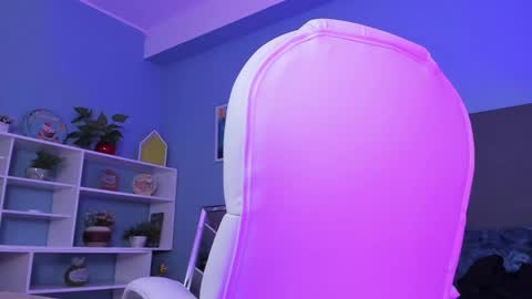 Kylie Reyes  online show from December 18, 1:37 am