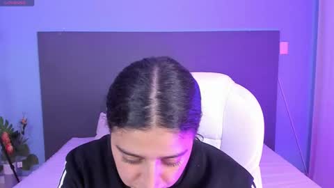 Kylie Reyes  online show from December 21, 8:00 pm