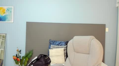 Kylie Reyes  online show from October 9, 7:34 pm