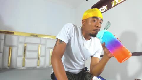 Kaylie And Jhony online show from February 18, 6:37 pm