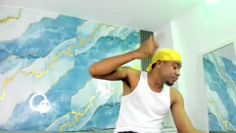 Kaylie And Jhony online show from September 13, 7:57 pm