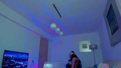 Snapshot of kylieety chatting on December 16, 7:04 am KYLIE online show from December 16, 7:04 am