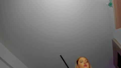 Snapshot of kylieety chatting on January 13, 7:11 am KYLIE online show from January 13, 7:11 am