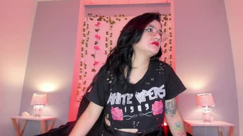 K Y L I E online show from January 22, 11:34 am