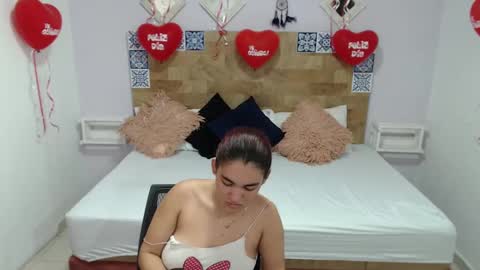 Kylie online show from February 16, 3:05 pm