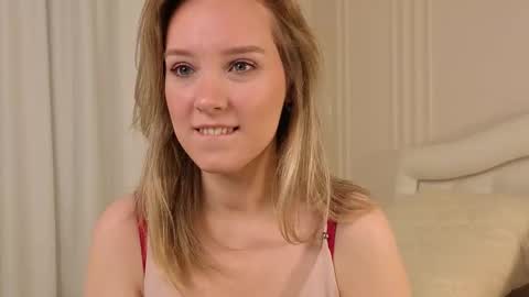 lina online show from October 13, 9:26 pm