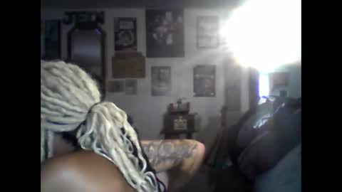 Snapshot of l3nababi92 chatting on October 25, 4:57 pm l3nababi92 online show from October 25, 4:57 pm