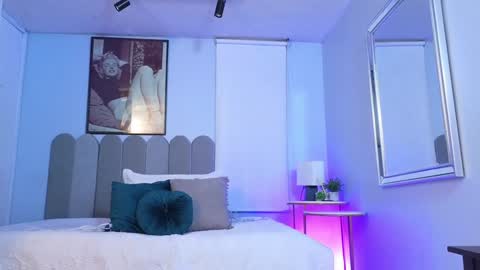 Cris  online show from January 12, 12:01 pm